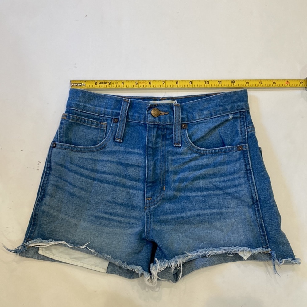 Madewell The Perfect Jean Short: Step-Hem Edition - Picture 6 of 15